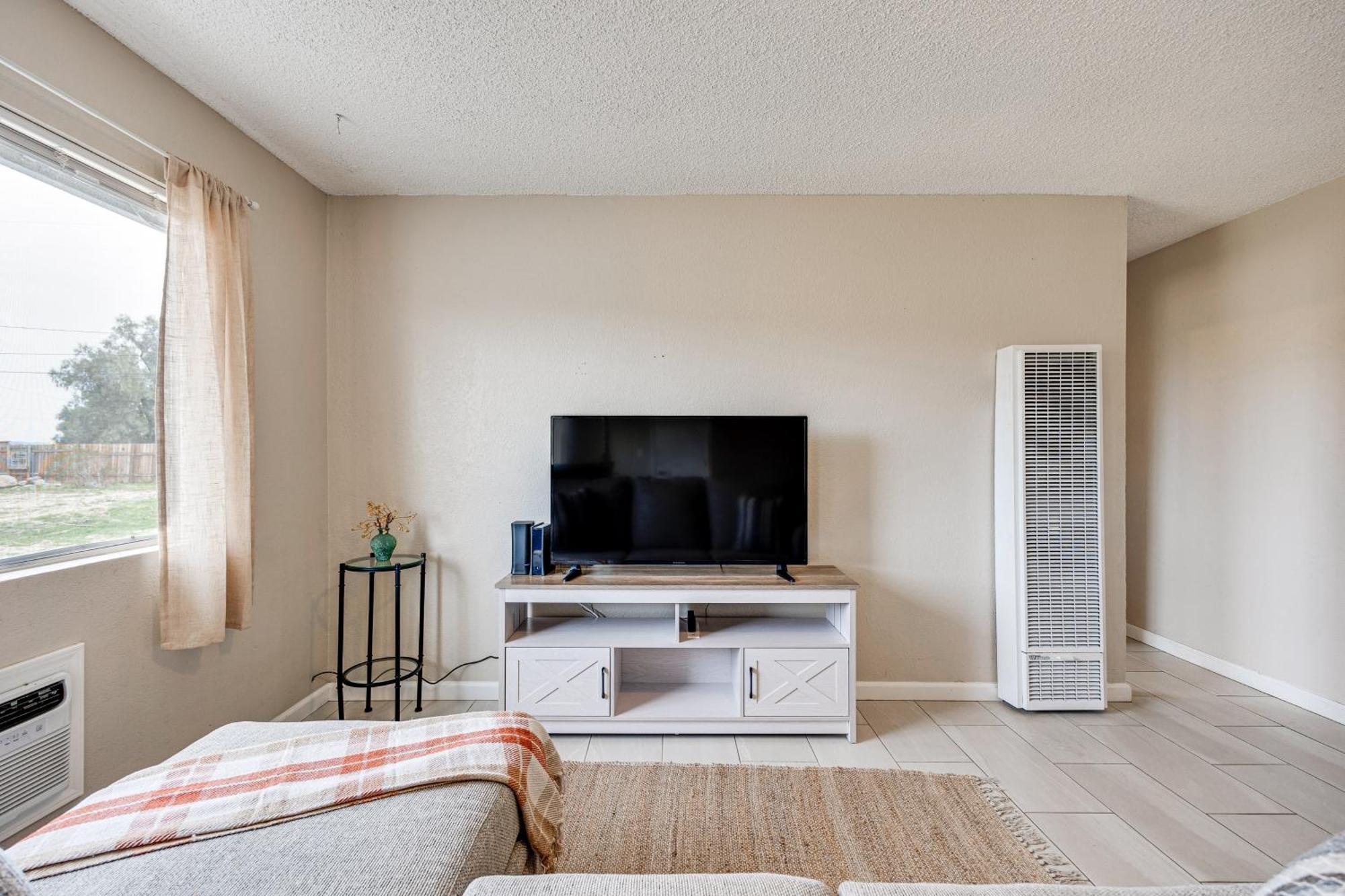 Convenient Joshua Tree Apartment - Walk To Town! Εξωτερικό φωτογραφία
