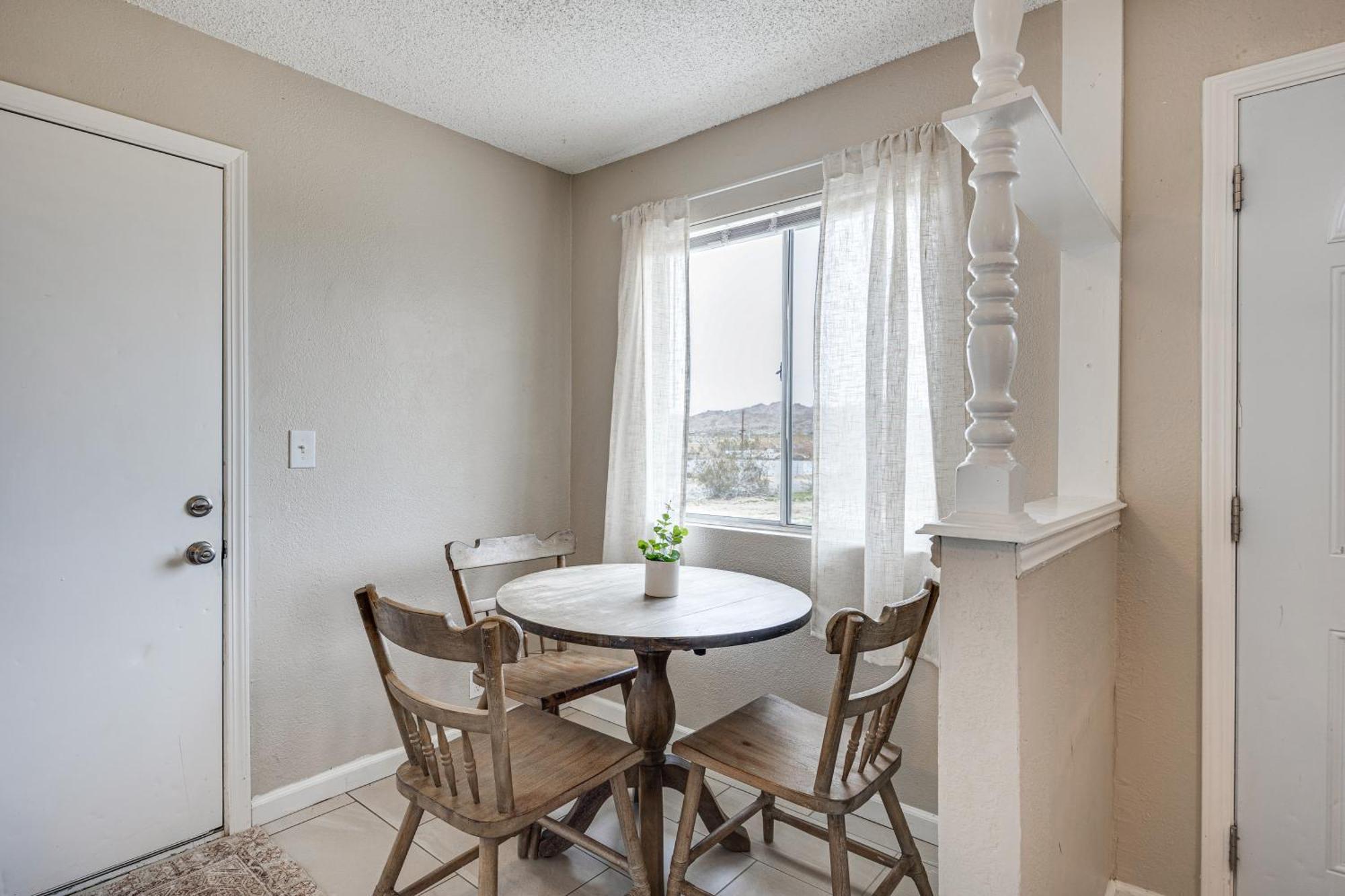 Convenient Joshua Tree Apartment - Walk To Town! Εξωτερικό φωτογραφία