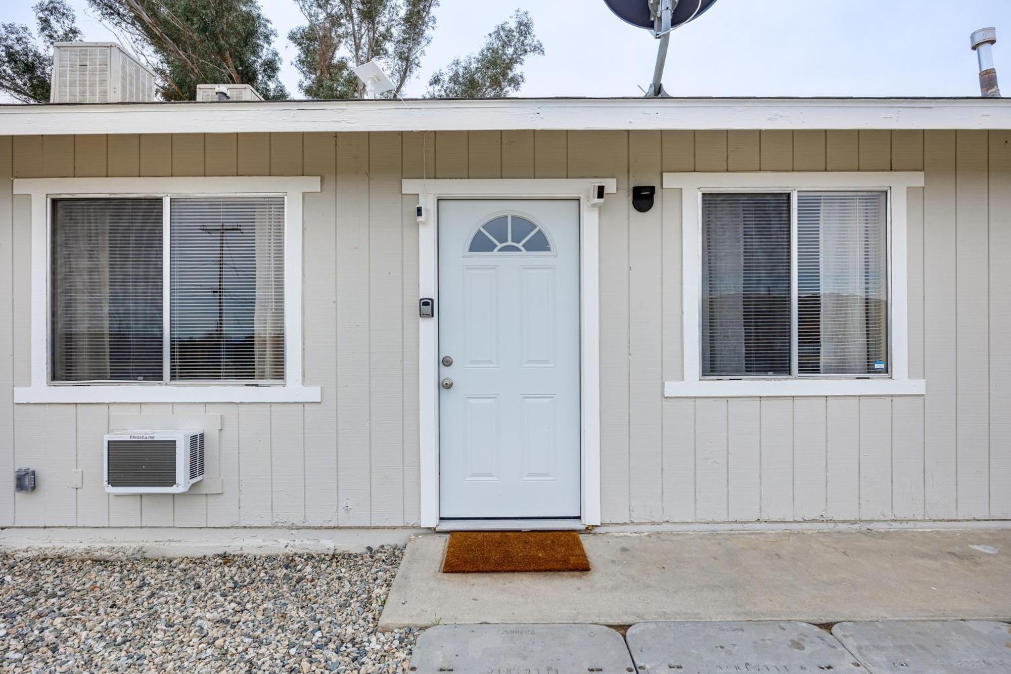 Convenient Joshua Tree Apartment - Walk To Town! Εξωτερικό φωτογραφία